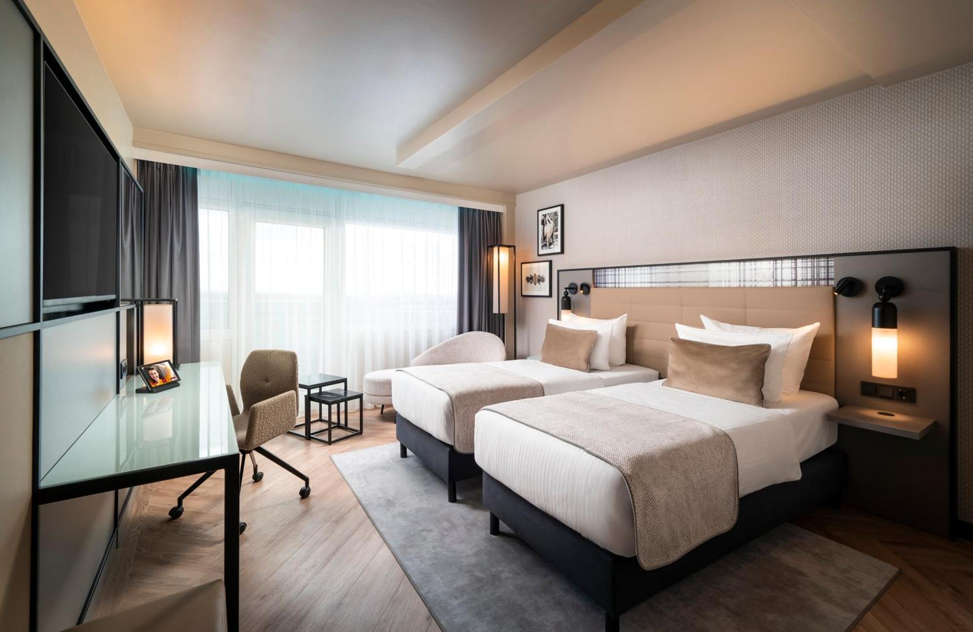 Отель Leonardo Royal Frankfurt 4*